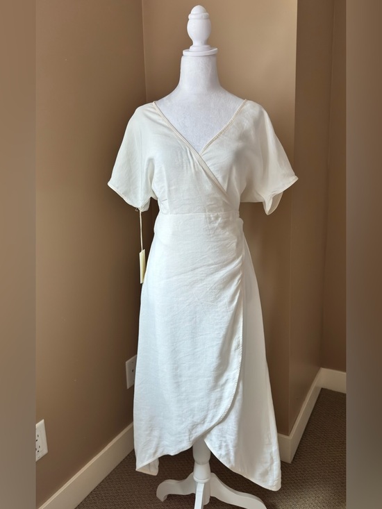 Wilfred Dresses & Skirts - Wilfred White Wrap-Style Midi Dress